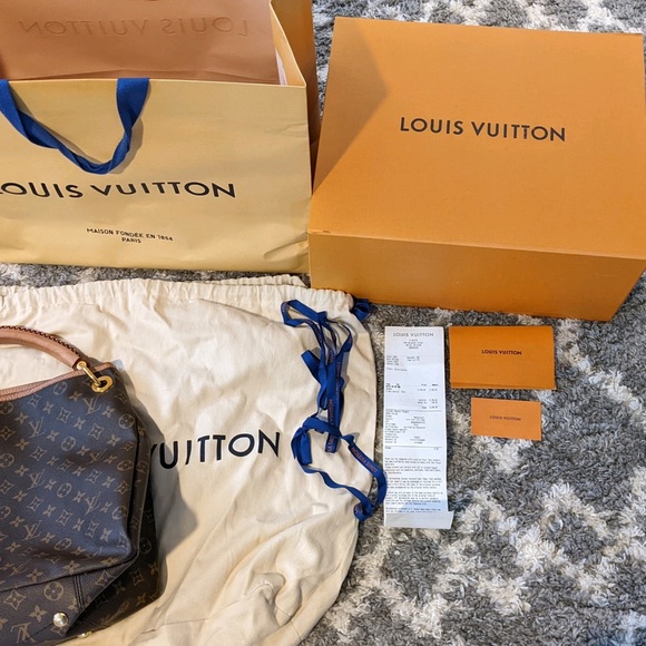 LV authentic - Picture 6 of 8